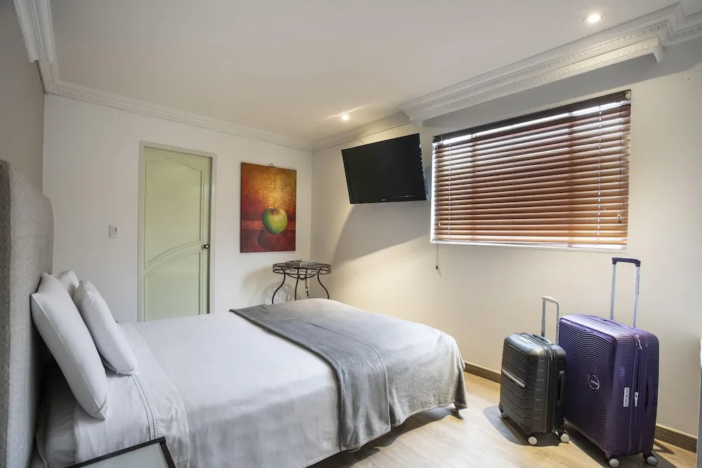 Hotel Picasso Inn