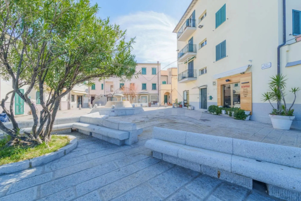 La Fontana in an enviable position on the seafront of Marina di Campo, sea and services close at han-LA FONTANA
