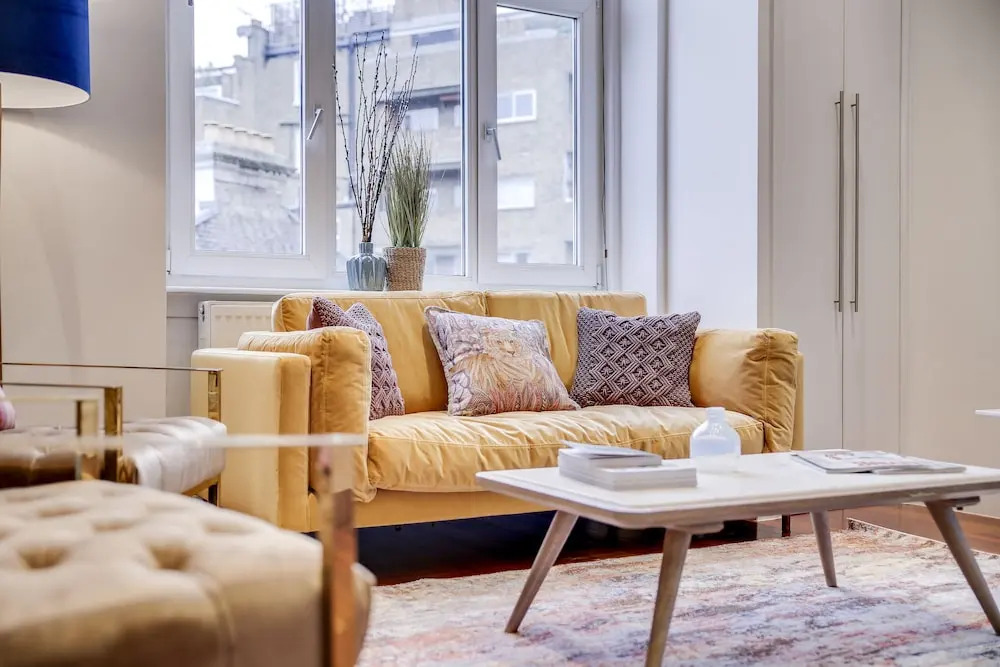The Lexham Gardens Escape - Central 2BDR with Balcony