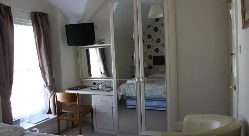 Community Owned Gwesty Owain Glyndwr Hotel