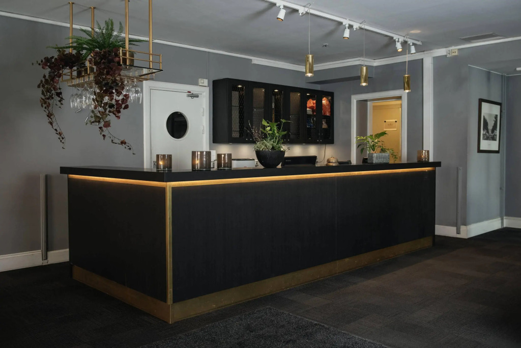 Home Hotel Uman