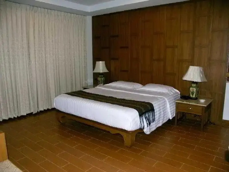 Bangsaphan Resort