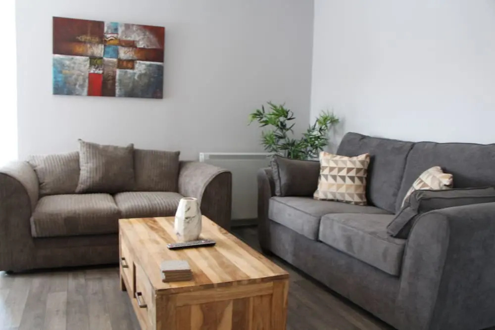 Gorgeous Newly Renovated 2 Bedroom Apartment