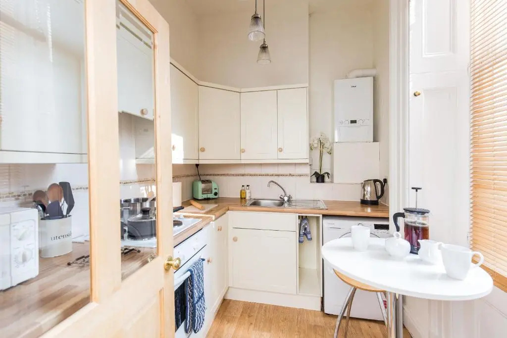 Luxury Apartment - 18 Lansdown Crescent