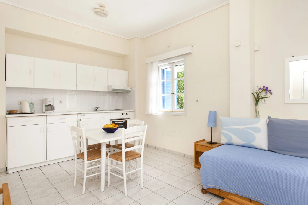Daphne's Club Hotel Apartments