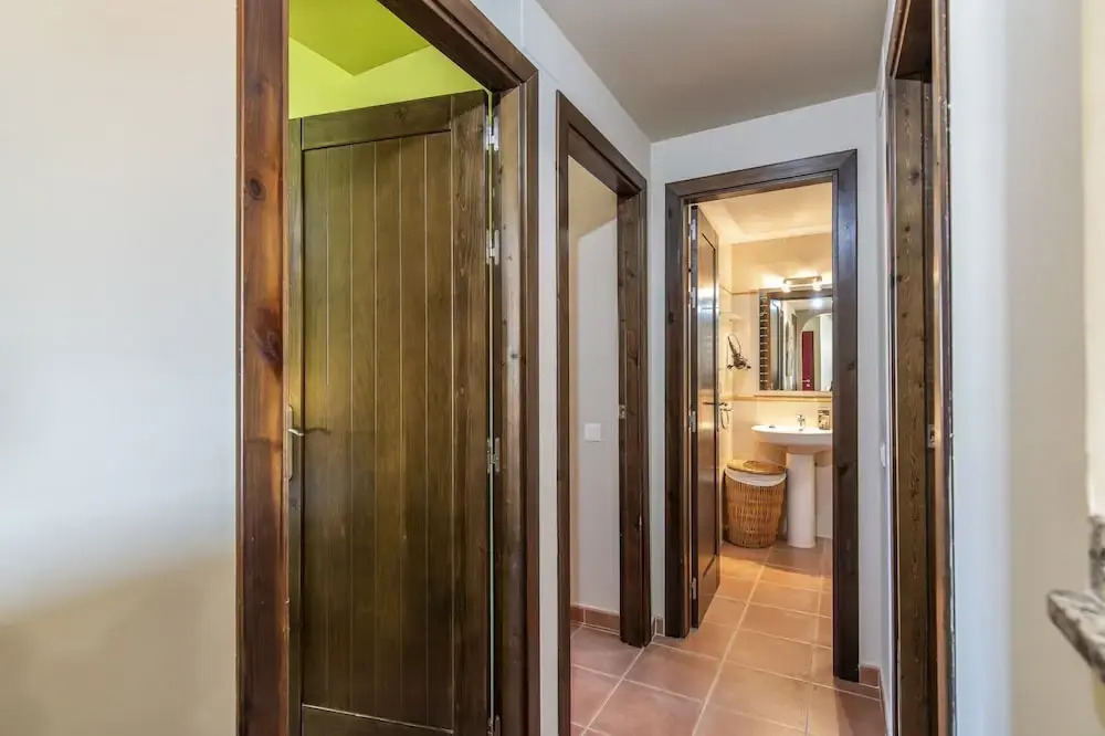3-bedroom Apartment With Pool