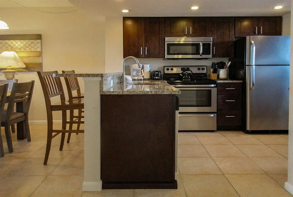 Carlos Pointe 424 2 Bedrooms 2 Bathrooms Condo