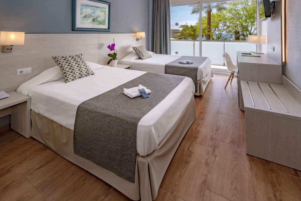 Курортный отель 4R Salou Park Resort I