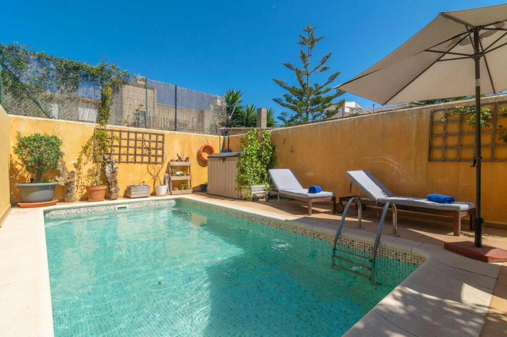ELS ANGELS - Charming house with private pool Free WiFi