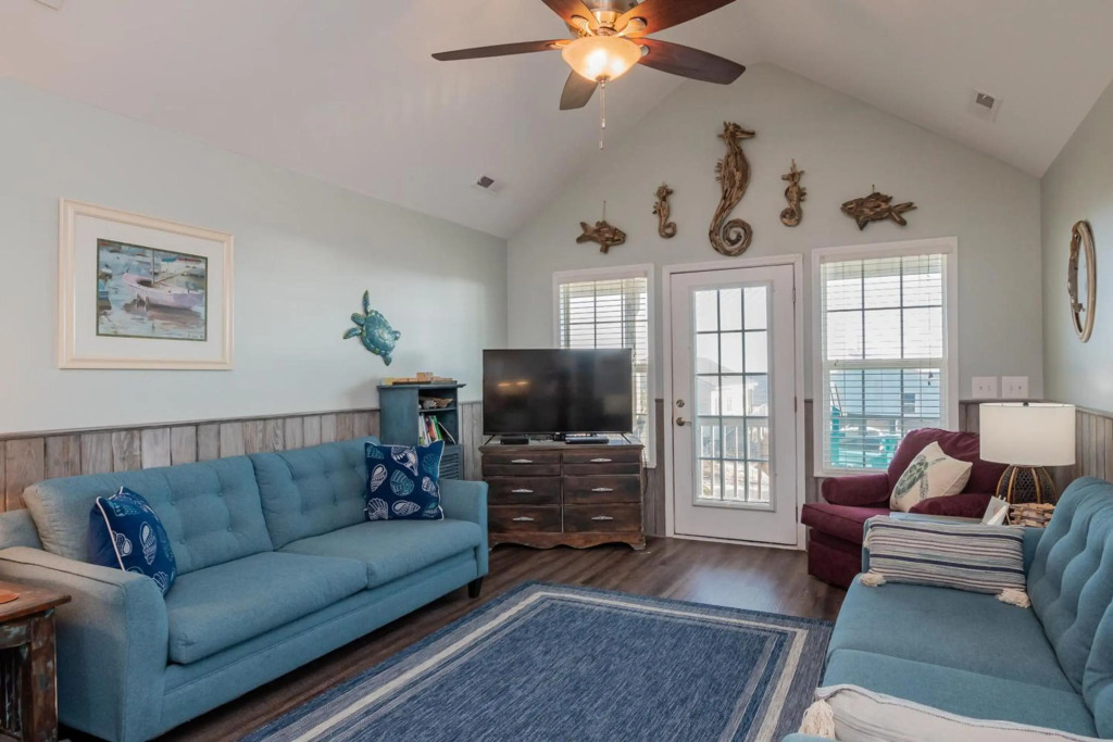 Sherrys Paradise by Oak Island Accommodations