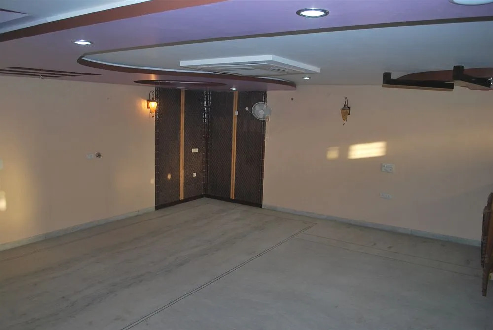 Collection O 7238 Hotel Mansarovar Palace