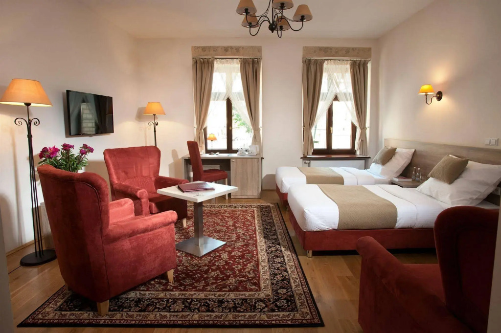 Hotel Santi