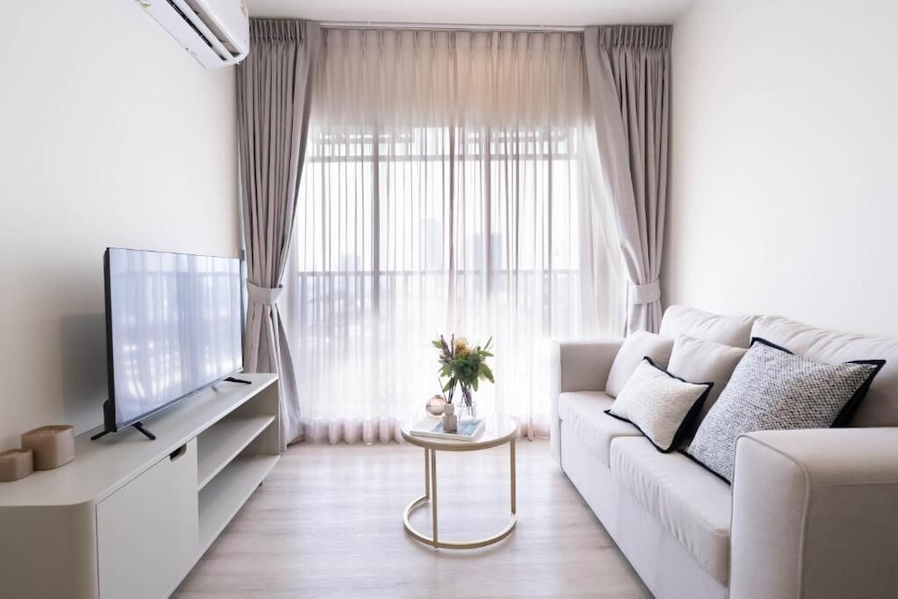 The Hampton Suites Bangna