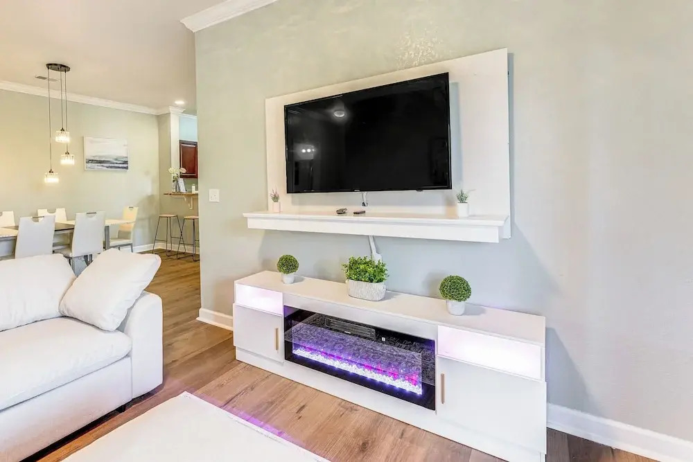 8 Mi to Disney Parks: Family Davenport Condo