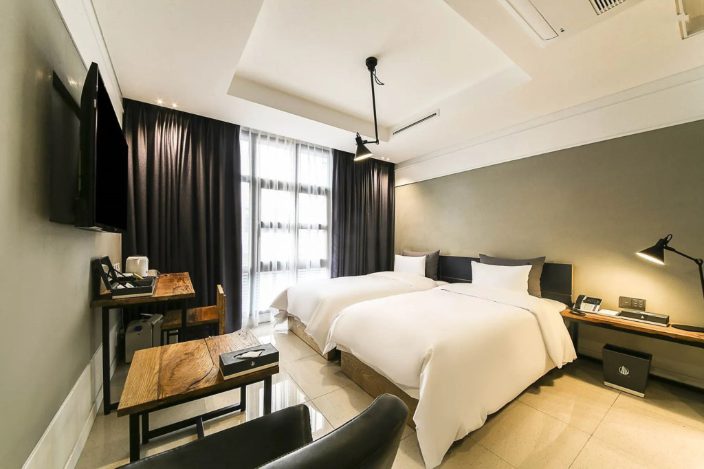 Yeoubi Hotel