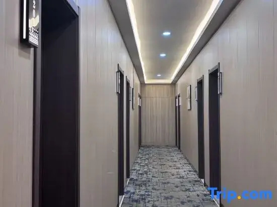 Yogurt Express Hotel (Taiyuan Wusu International Airport South Railway Station)