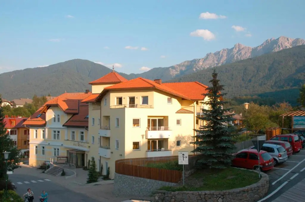 Aparthotel KRONPLATZ Luxury House
