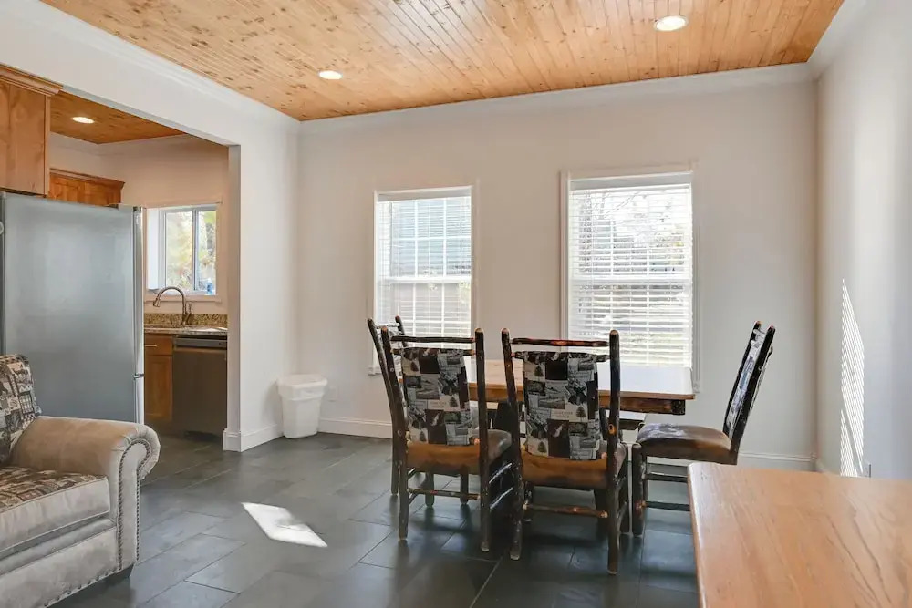 6 Mi to Rough River Lake! Waterfront Home w/ Deck