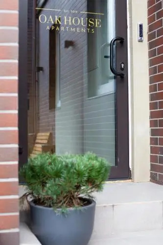 Oak house apartments