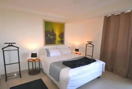 Whale Watchers Luxury Self Catering Accommodation @ Muizenberg East Beach