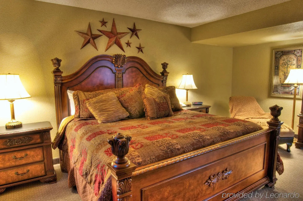MCM Elegante Suites Abilene