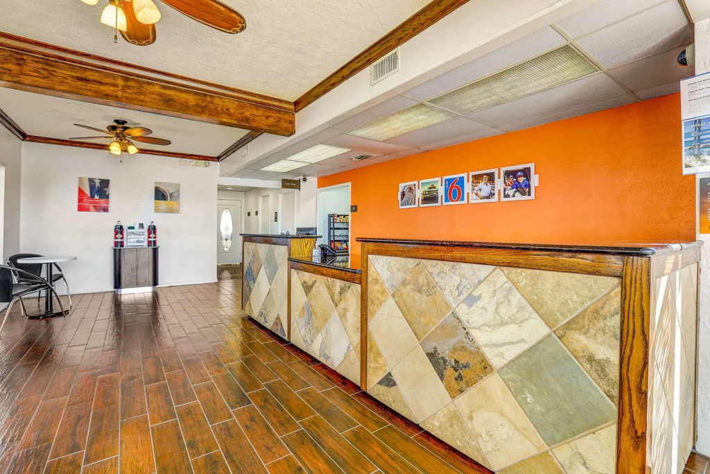Econo Lodge