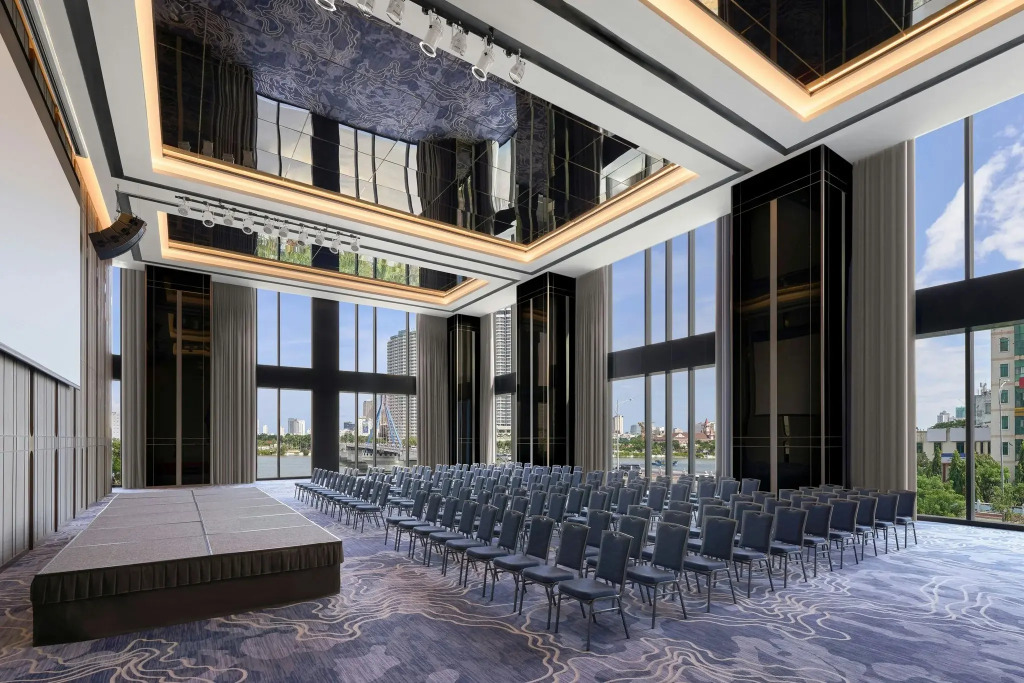 Courtyard by Marriott Danang Han River