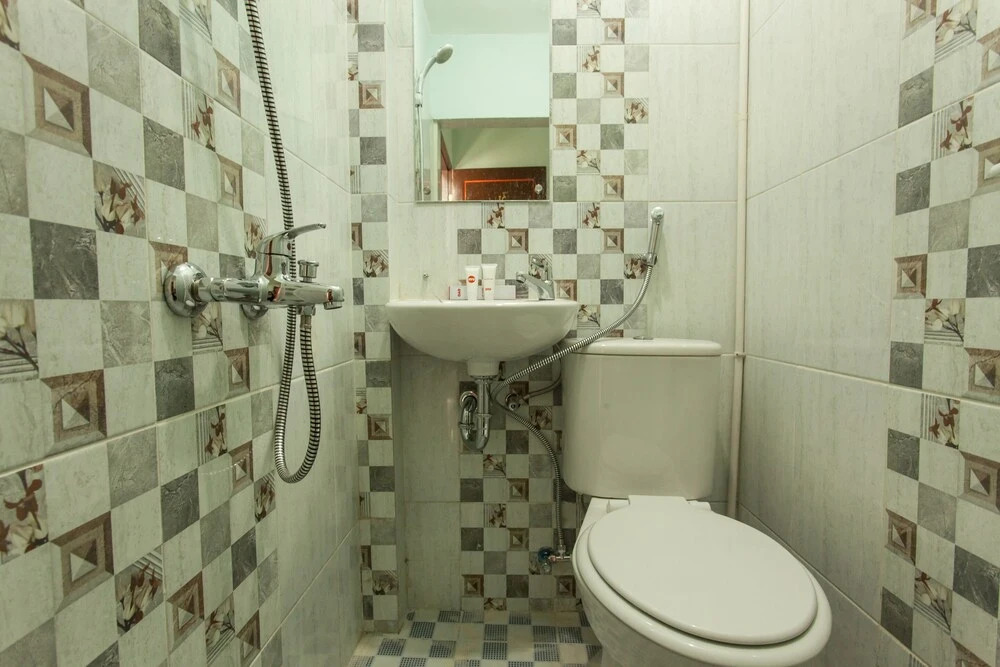 Dinda Residence by OYO Rooms