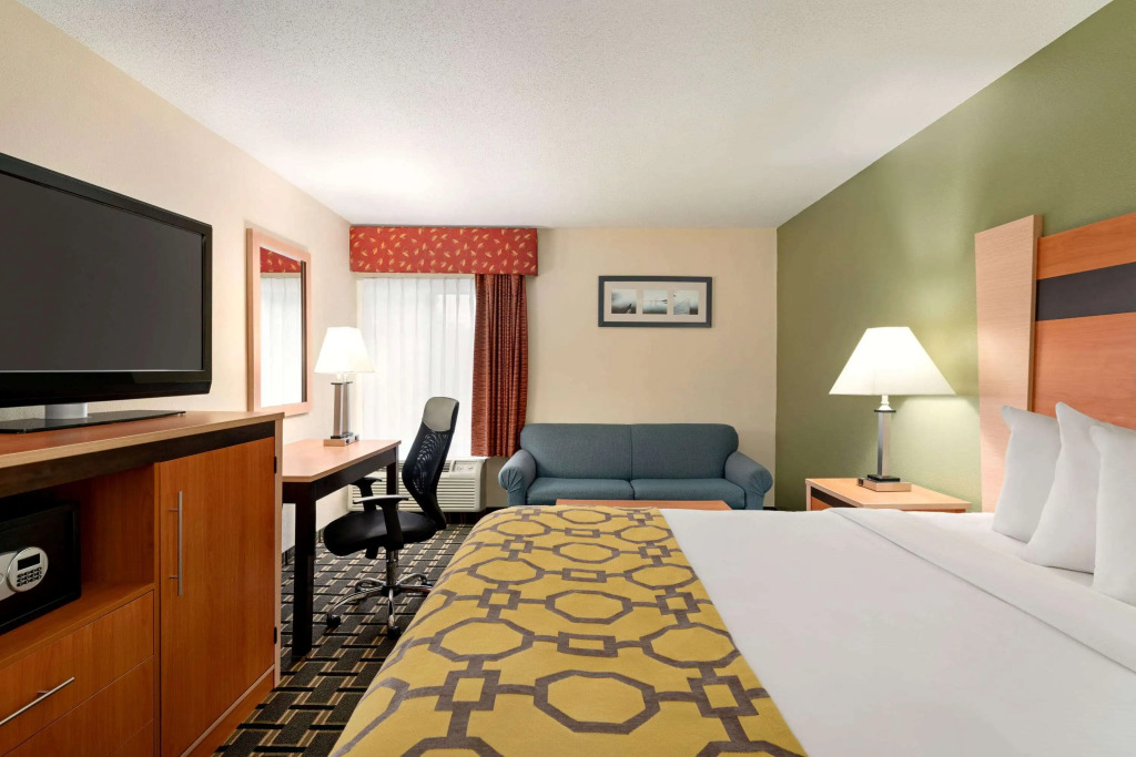 Baymont by Wyndham North Dartmouth Fall River