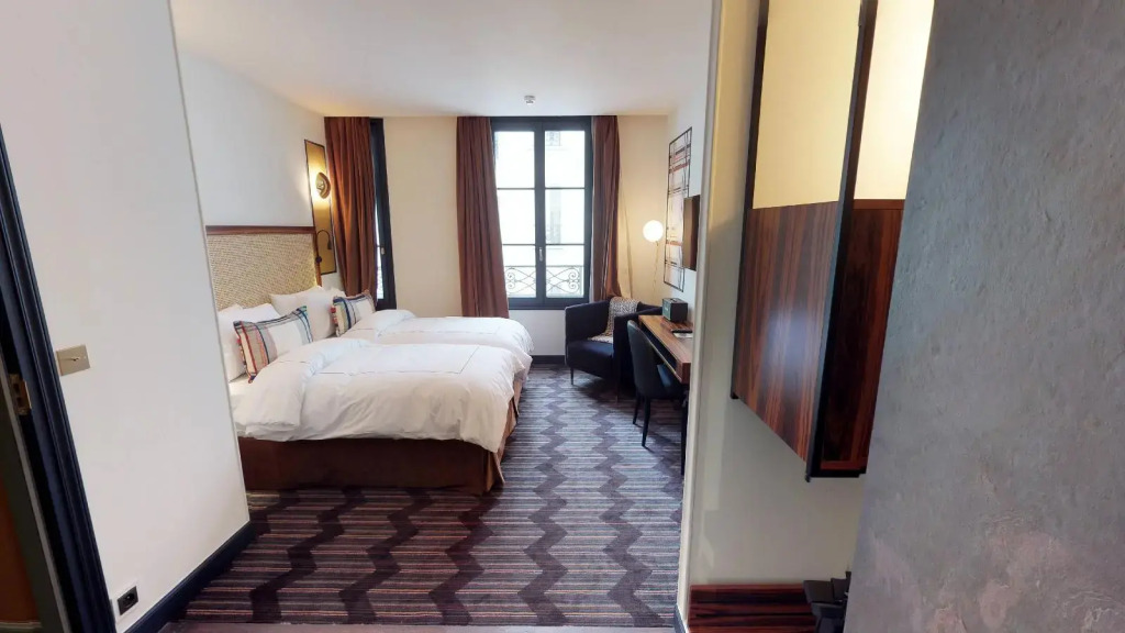 MomArt Hotel