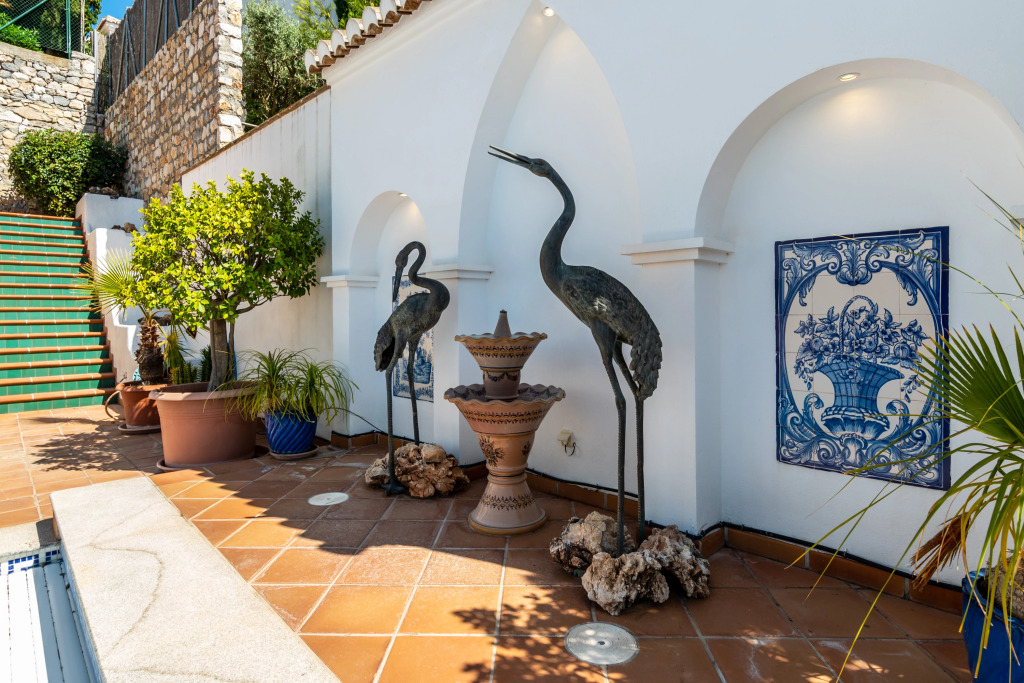 CERRO GORDO luxury 4 bedroom" vila" with spectacular views of the coast and mountain and 18m long swiming pool