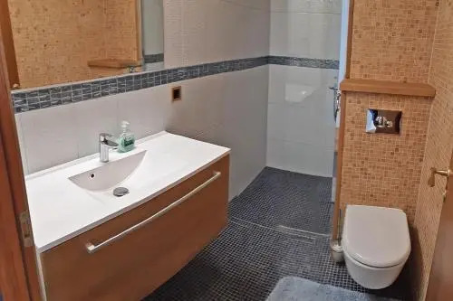 "Winter" Apartment