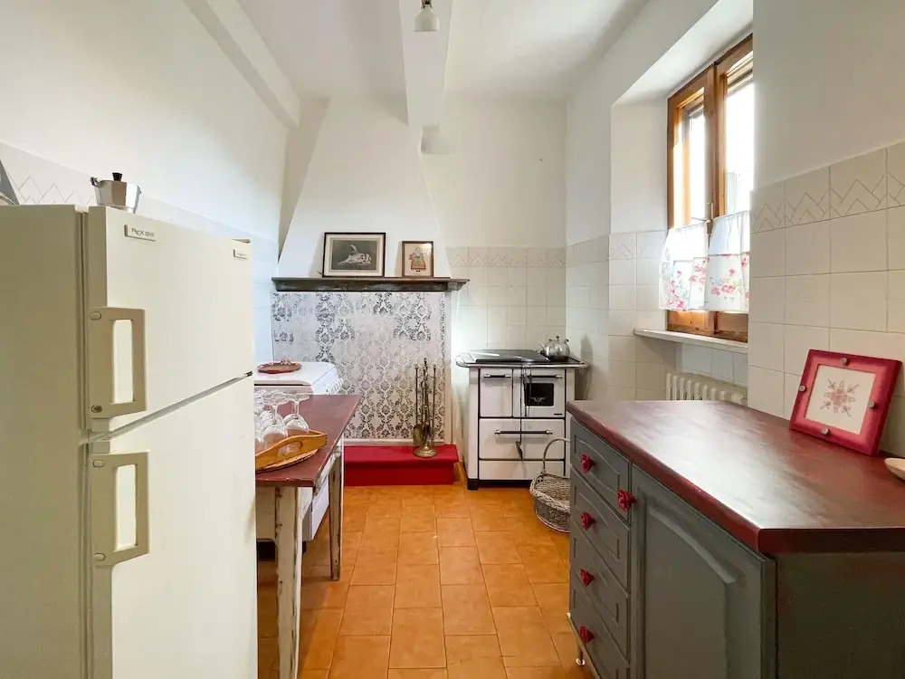 Pleasant holiday home with whirlpool