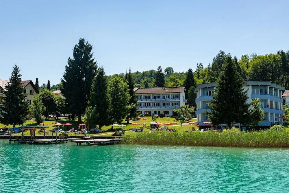 Strandhotel Schabus