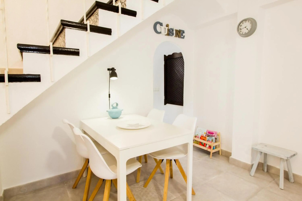 Perfectly located beachside apartment in Elviria Marbella