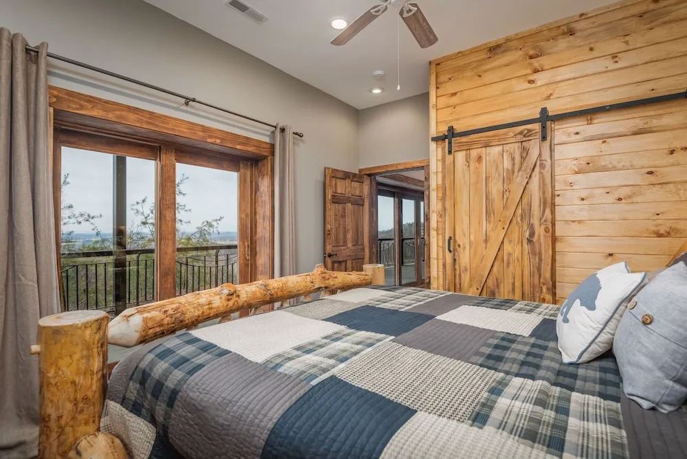 Tanglewood Mountain Lodge 8 Bedrooms 5 Bathrooms Home