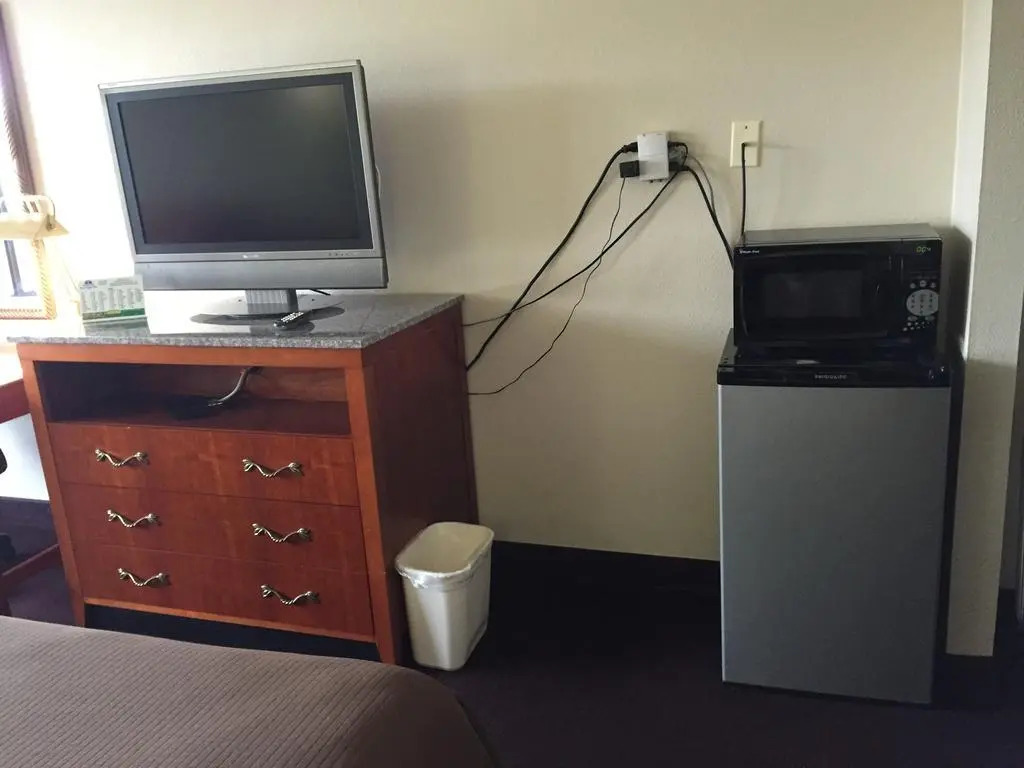 Americas Best Value Inn-Nashville/Airport South
