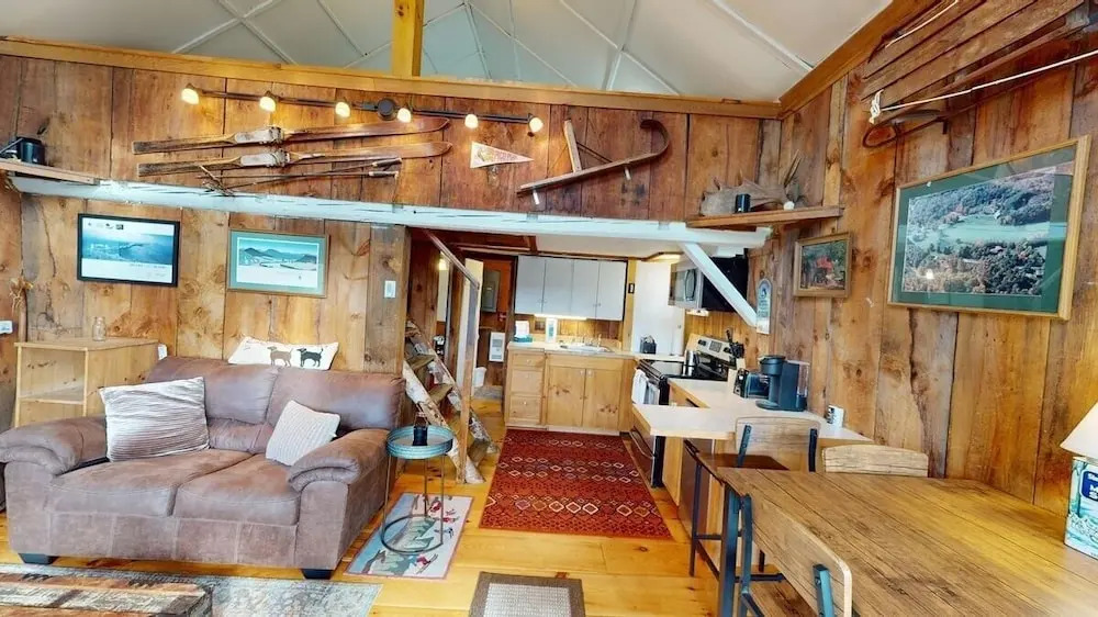 Pond View Cabin