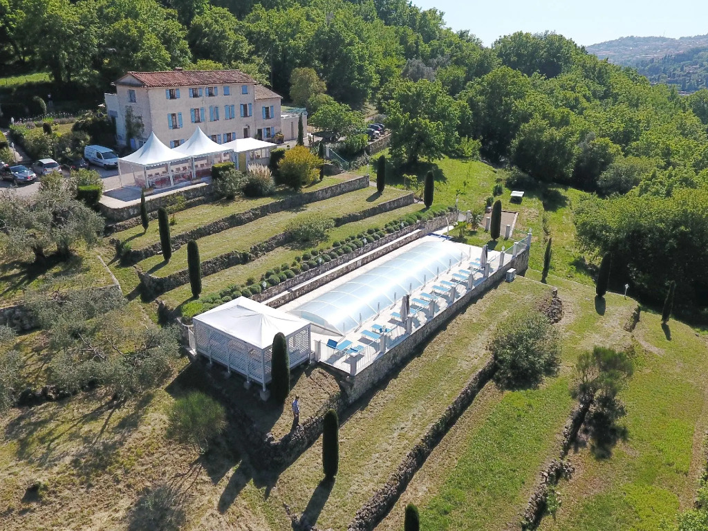 B&B with charm, quiet, kitchen, sw pool