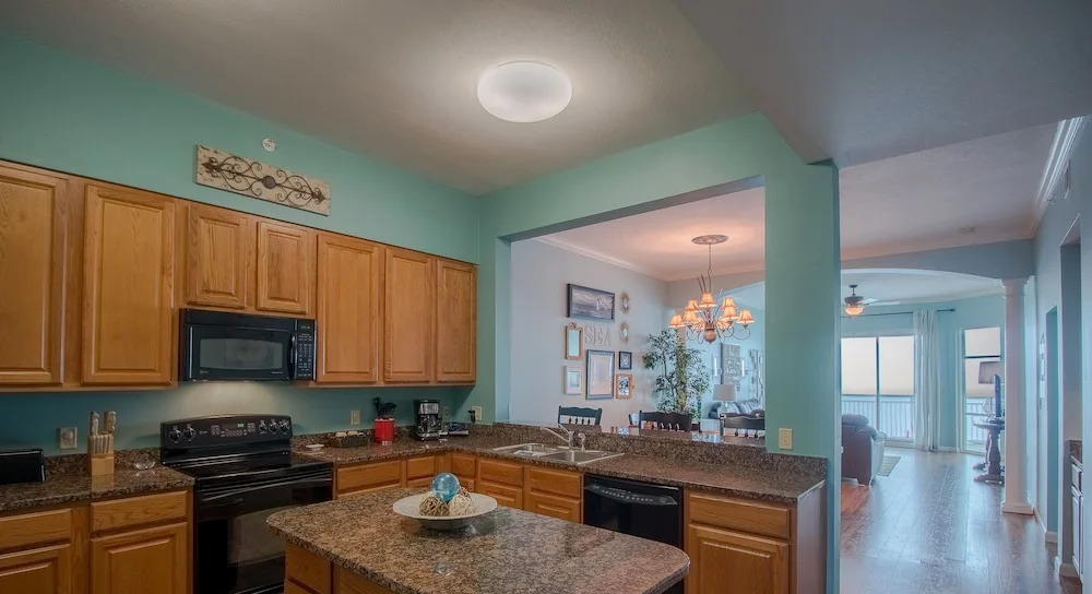Legacy I 1303 Penthouse