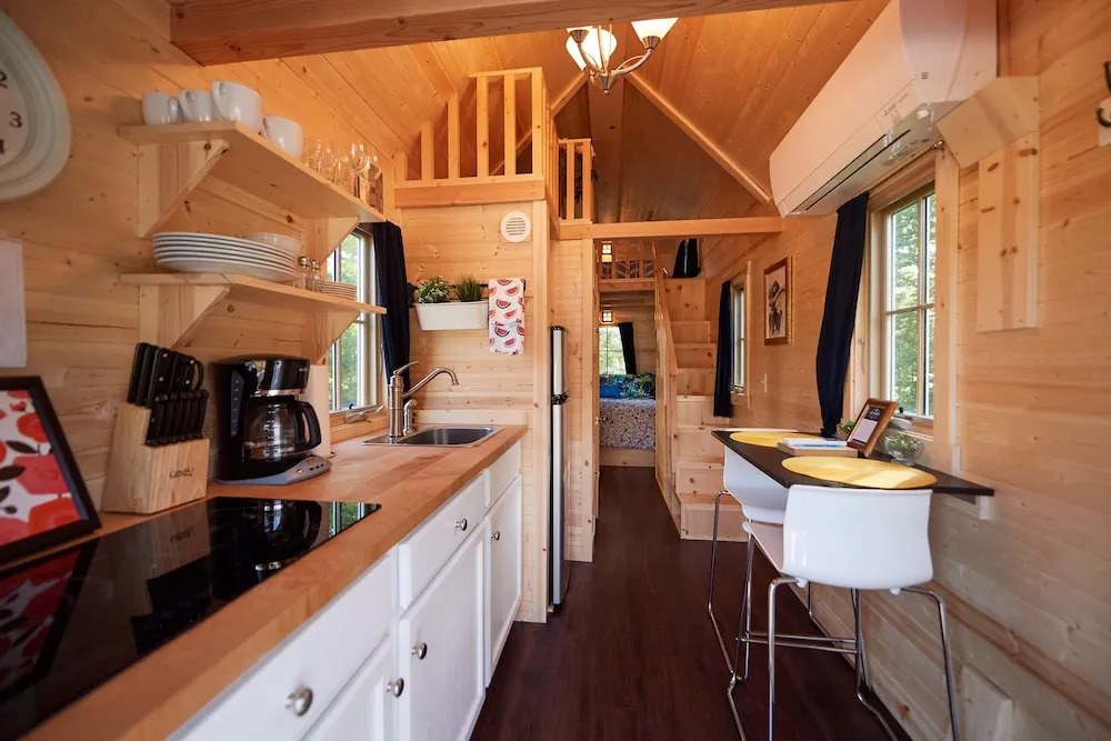Tuxbury Pond Camping Resort Cottage