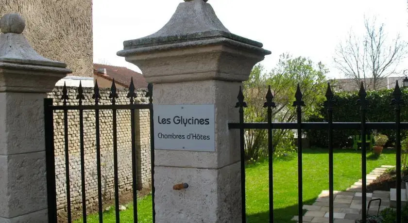 Chambres dHôtes Les Glycines