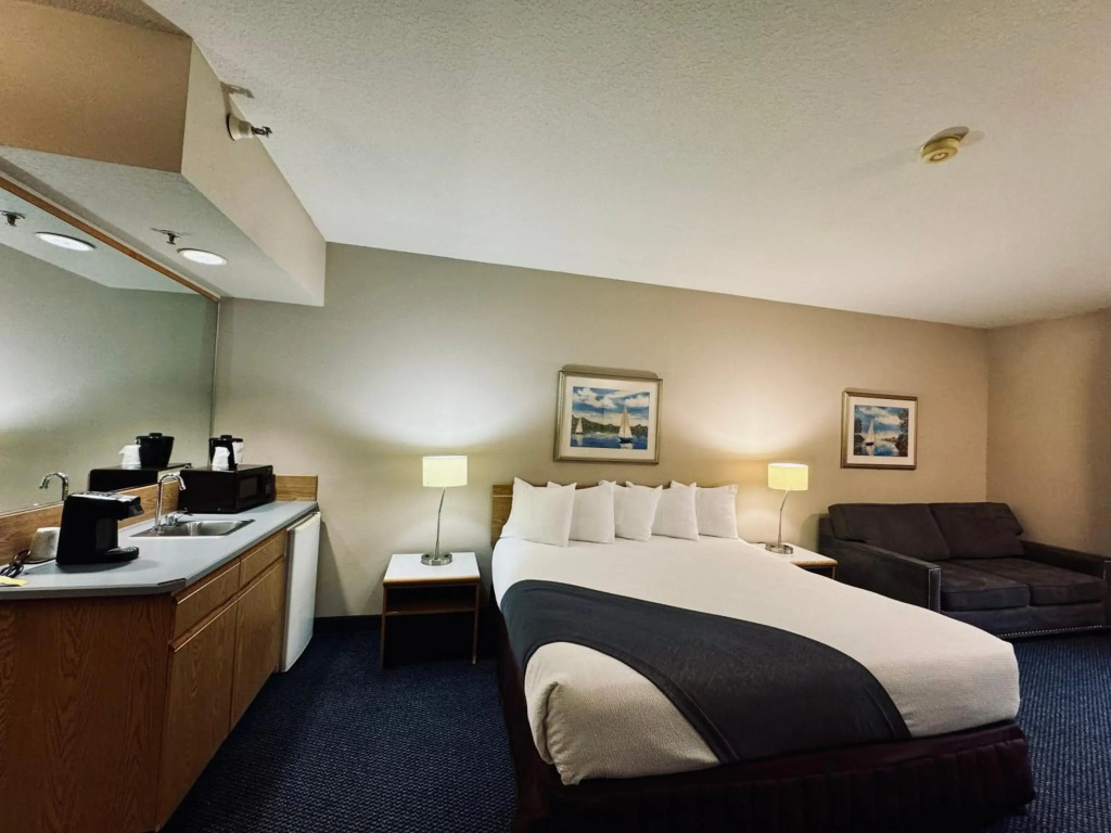 The Tillamook Inn