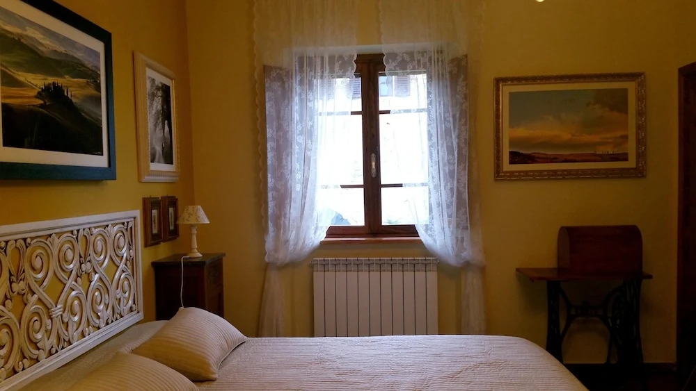 House With 3 Bedrooms in Poggibonsi, With Furnished Garden