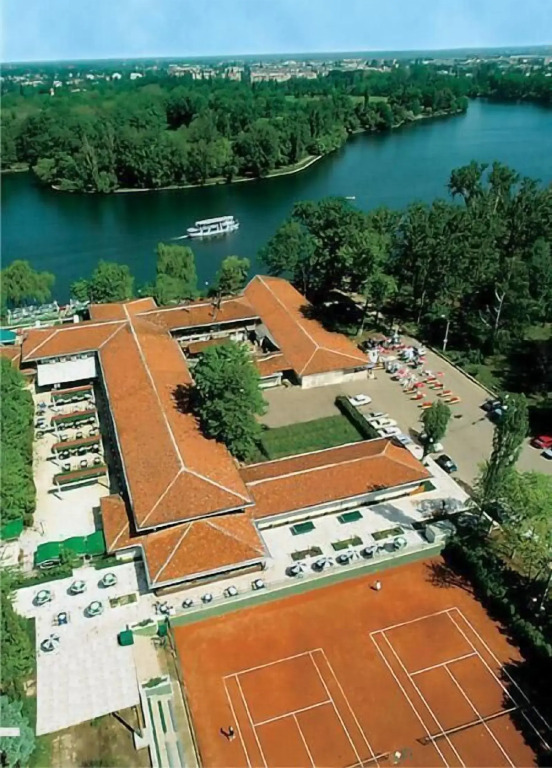 Hotel Herastrau