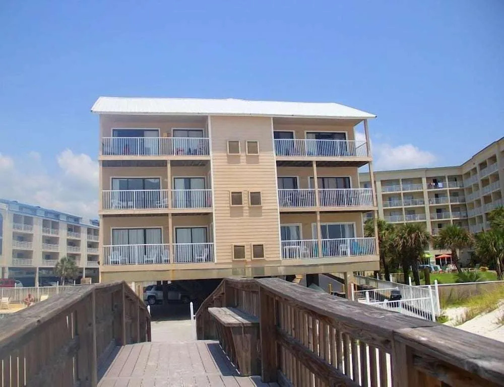 Romar Beach 102 By Redawning