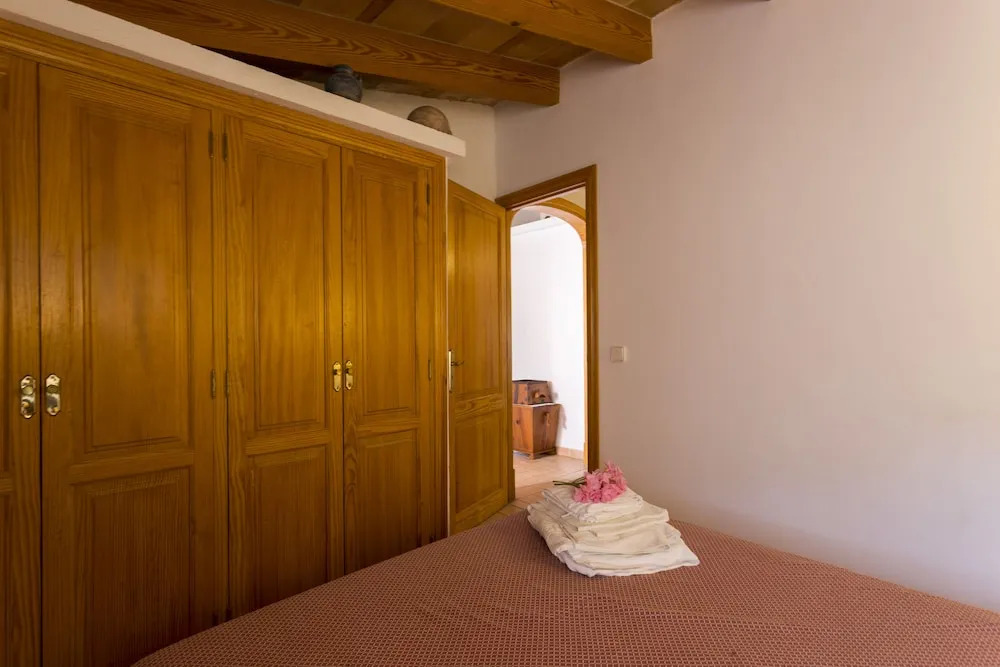 ULLAL - Rural Charm-AGRITOURISM approx 65000 meters PLUS PRIVATE MOUNTAIN villa and Outdoor Adventure Agritourism Apartment EQUIPATED - Private Mountain Path approximately 5 minutes walking from the beach -Ideal for relaxation