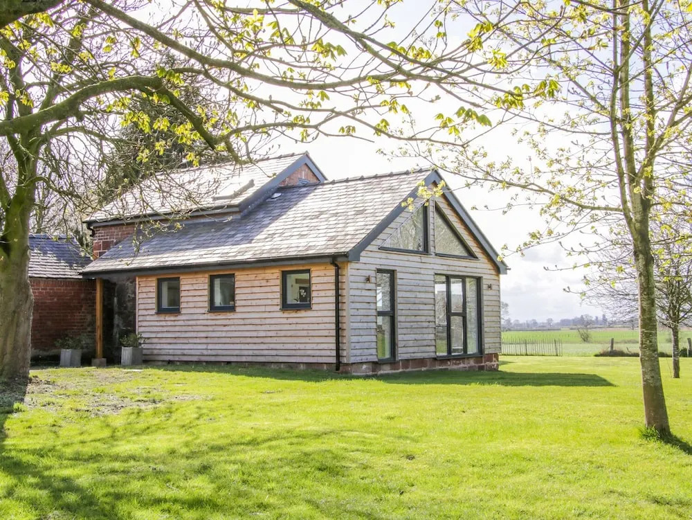 Vitula Cottage