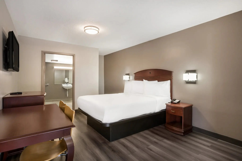 OYO Hotel Edison NJ Route 1