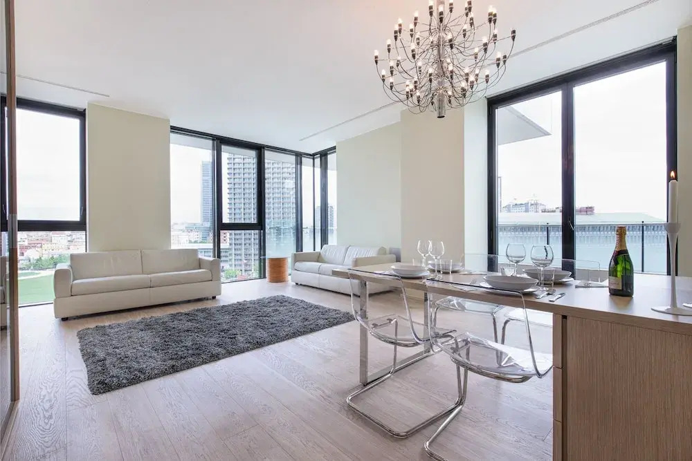 Stylish elegant Apartment in Torre Solaria with exclusive Milans view